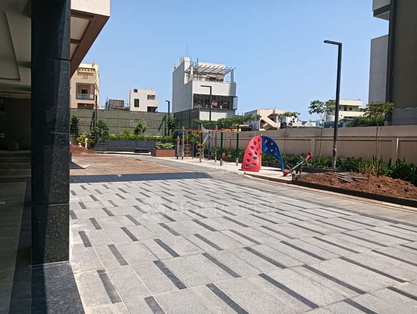 3 BHK Flat In Shree Luxurio 75 Residences For Sale  In Kondapur