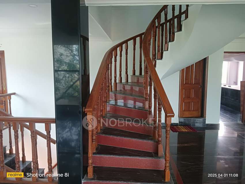 4+ BHK House For Sale  In West Marredpally