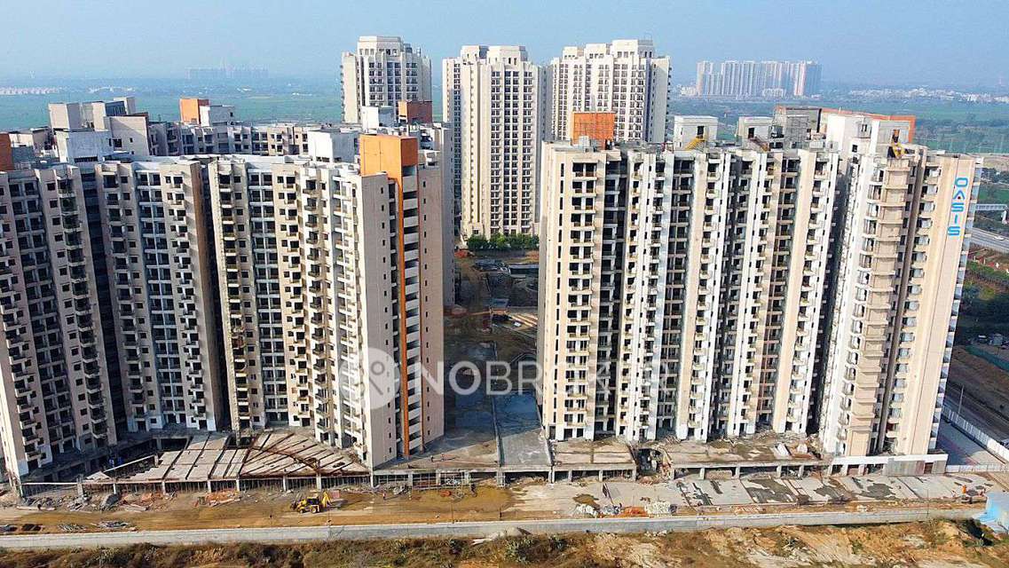 3 BHK Flat In Oasis Grandstand For Sale  In Yamuna Expy