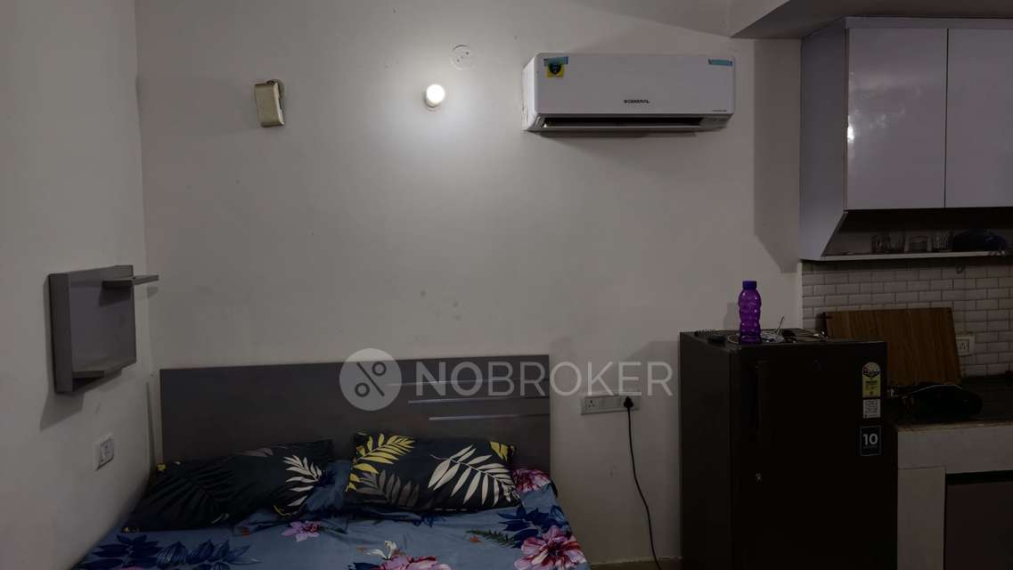 1 RK Flat In Unitech Uniworld Garden 2 for Rent  In Sector 47