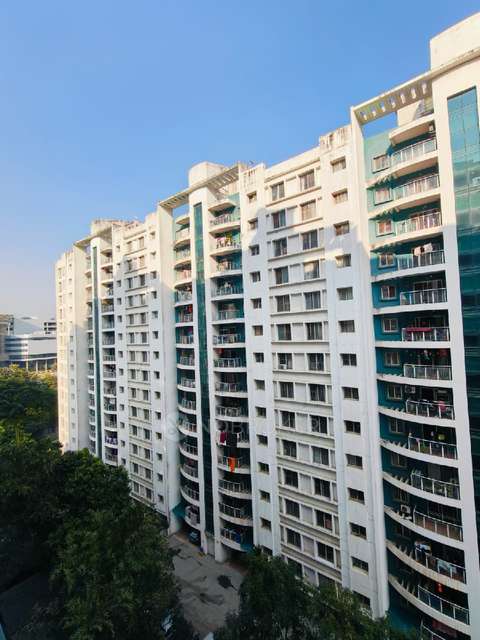 Shared Room for Female In 2 BHK  In Megapolis Sunway In Hinjawadi