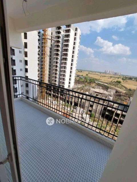 Single Room for Female In 2 BHK  In Supertech Residency In Sector 5