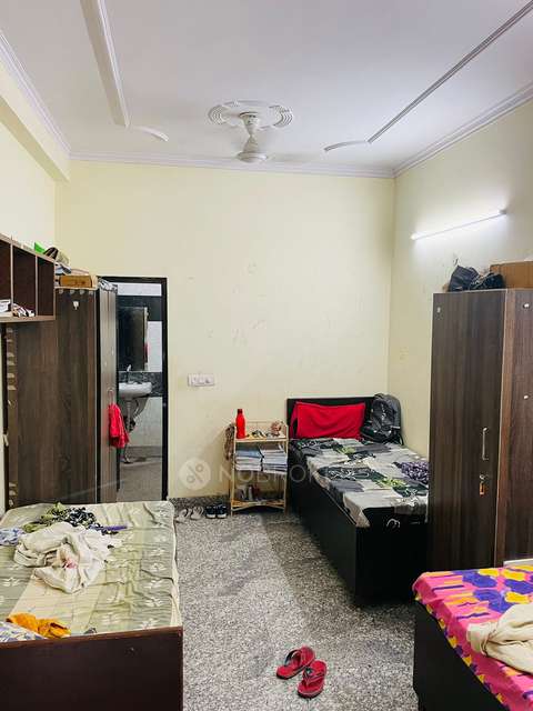 PG for Girls in Shakarpur