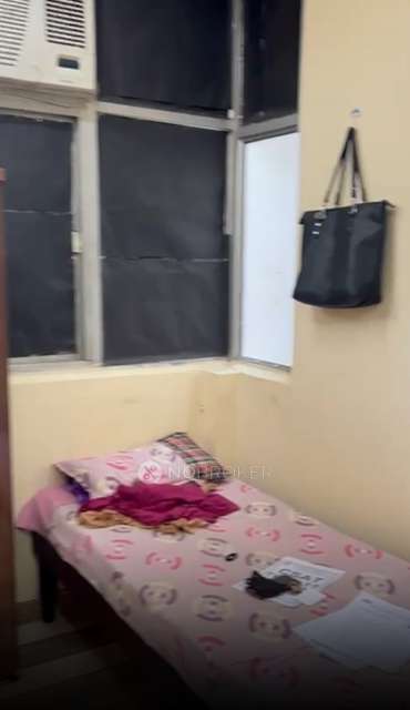 Commercial Property in New Ashok Nagar, Noida for sale 