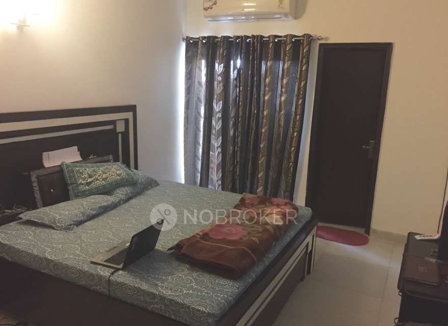 4 BHK Flat In The Hyde Park, Sector 78 For Sale  In Sector 78