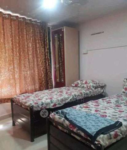 PG for Girls in Malad East
