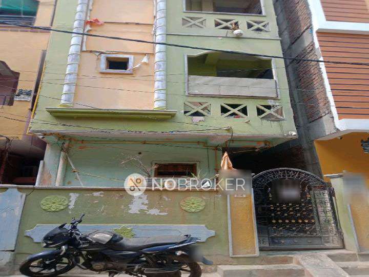 4+ BHK Flat For Sale  In Erragadda
