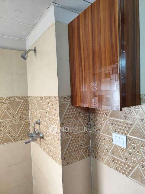 2 BHK Flat In Golf Homes & Kingswood For Sale  In 4, Old Haibatpur Rd