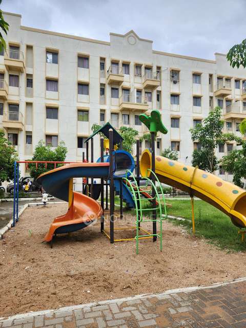 2 BHK Flat In Peninsula Address One Phase 2 For Sale  In Mamurdi