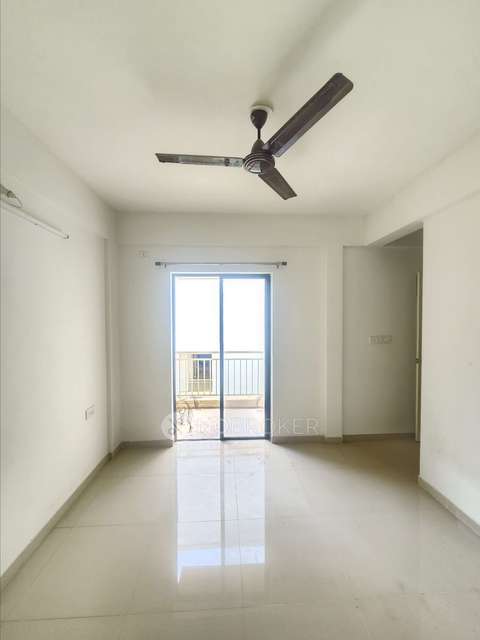 2 BHK Flat In Peninsula Address One Phase 2 For Sale  In Mamurdi
