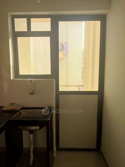 2 BHK Flat In Peninsula Address One Phase 2 For Sale  In Mamurdi