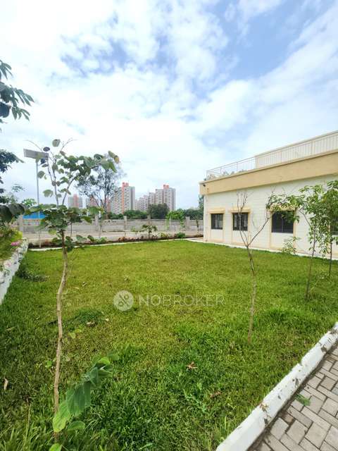 2 BHK Flat In Peninsula Address One Phase 2 For Sale  In Mamurdi