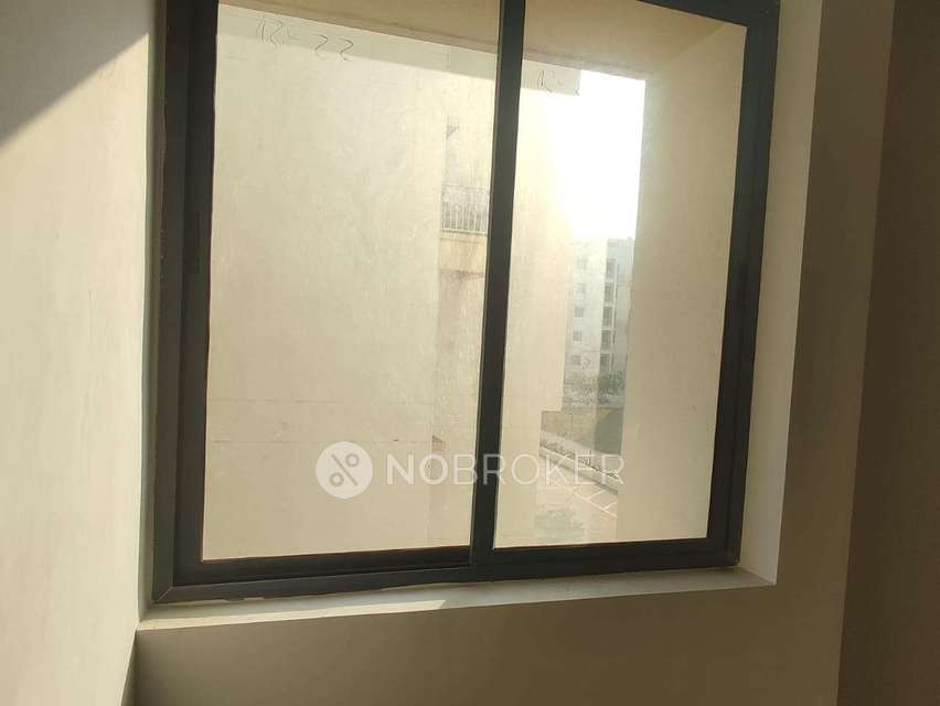 2 BHK Flat In Peninsula Address One Phase 2 For Sale  In Mamurdi