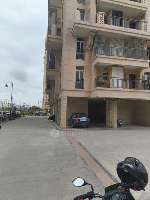 3 BHK Flat In Aditya Empress Towers For Sale  In Shaikpet