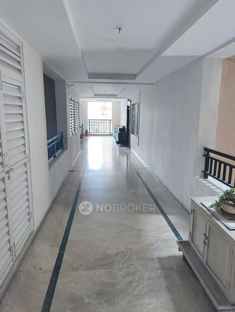 3 BHK Flat In Aditya Empress Towers For Sale  In Shaikpet