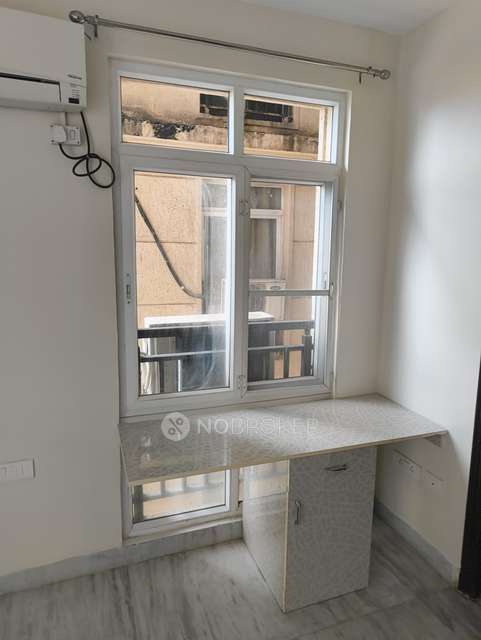 3 BHK Flat In Aditya Empress Towers For Sale  In Shaikpet