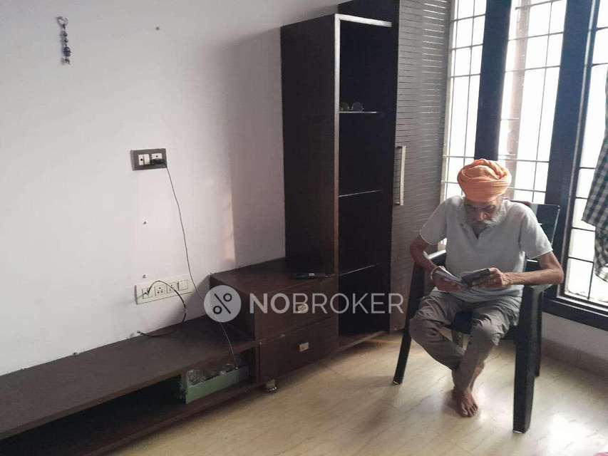 3 BHK Flat In Independent Building For Sale  In Model Town 3