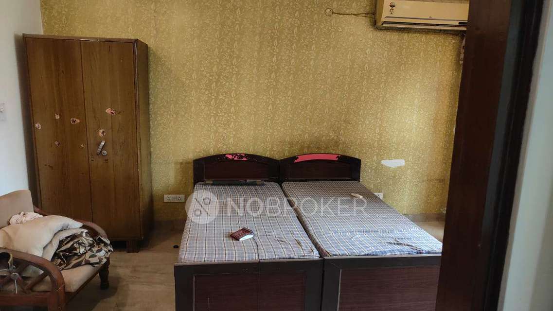 2 BHK House for Rent  In Sector 43