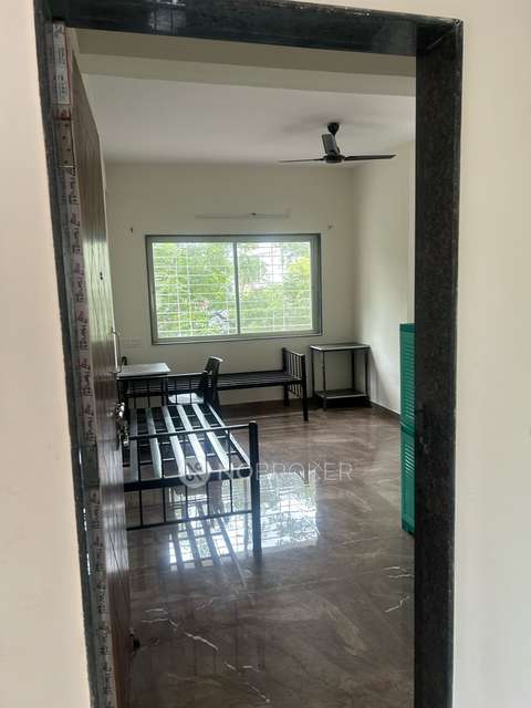 PG for Girls in Akurdi Railway Station