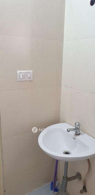 2 BHK Flat In Pearl Tuscany For Sale  In Somasundarapalya