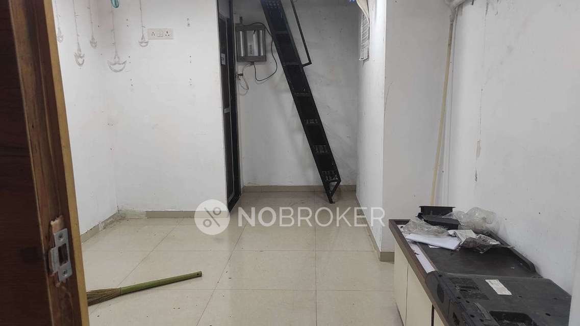 Shop in Wadala West, Mumbai for sale 