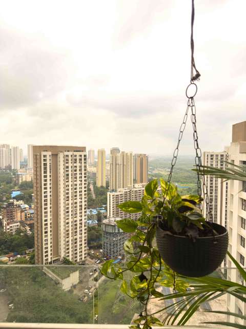 3 BHK Flat In Lodha Luxuria Priva For Sale  In Majiwada