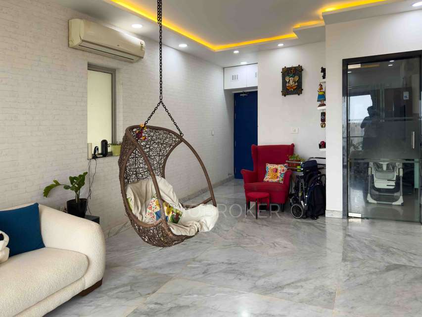 3 BHK Flat In Lodha Luxuria Priva For Sale  In Majiwada