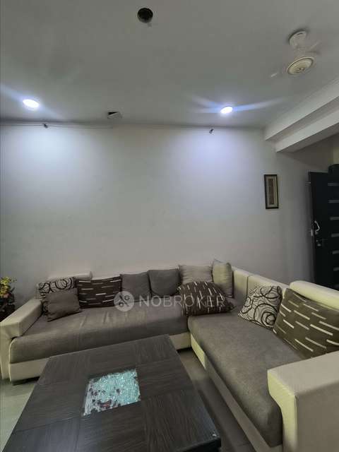 2 BHK Flat In Panchsheel Wellington For Sale  In Crossings Republik