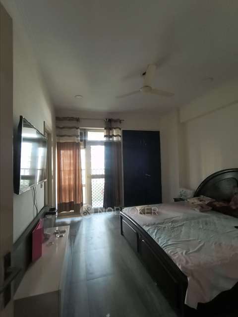 2 BHK Flat In Panchsheel Wellington For Sale  In Crossings Republik