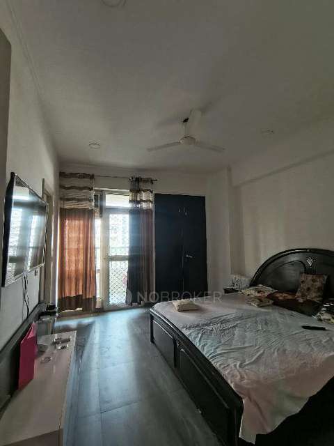 2 BHK Flat In Panchsheel Wellington For Sale  In Crossings Republik