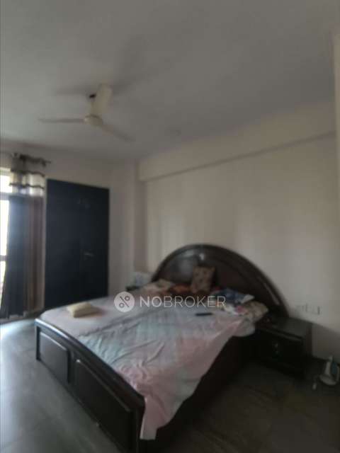 2 BHK Flat In Panchsheel Wellington For Sale  In Crossings Republik