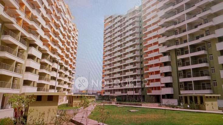 1 BHK Flat In Uer Heights Dda Housing Society For Sale  In M264+wqq, Pocket E, Lok Nayak Puram, Bakkarwala, Delhi, 110041, India