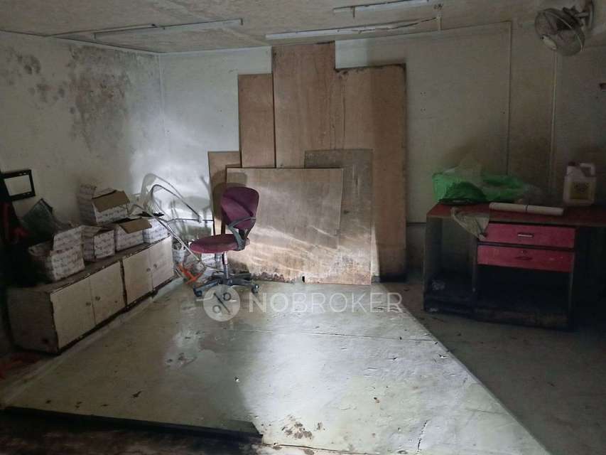 Godown/Warehouse in 1312, Durvankur Society, Sadashiv Peth, Pune, Maharashtra 411011, India, Pune for Rent 