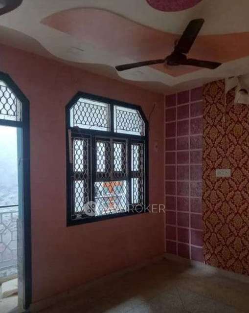 Single Room for Male In 3 BHK  In Apartment In Daryaganj