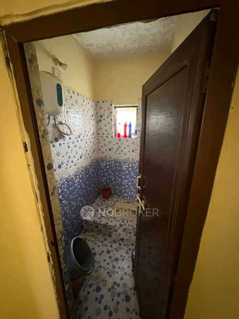 Single Room for Female In 1 BHK  In Vishrantwadi