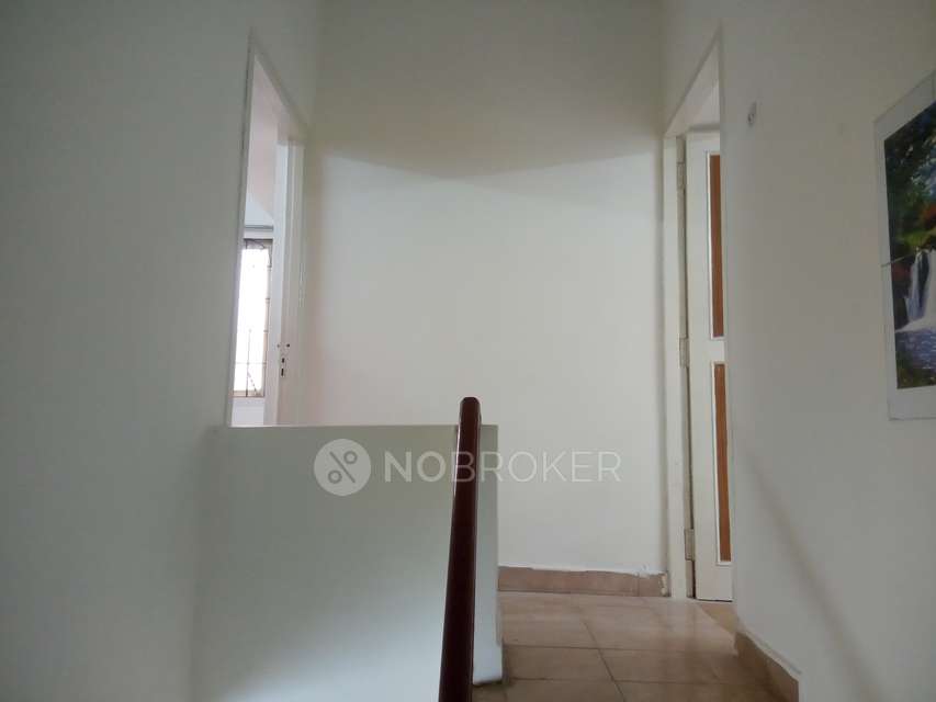 2 BHK Flat In Sree Ganesh Apartments, Kodambakkam For Sale  In Kodambakkam Power