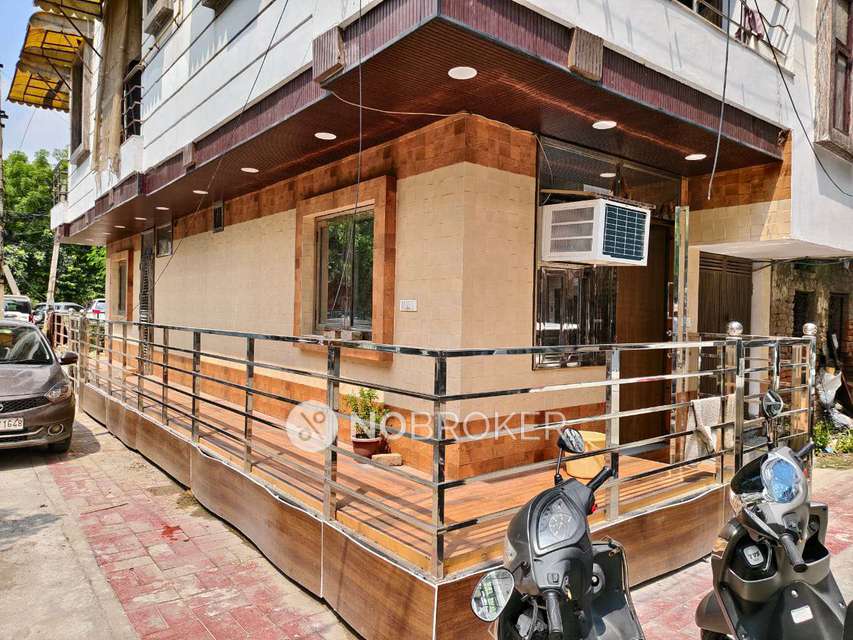 2 BHK Flat For Sale  In Sector 21