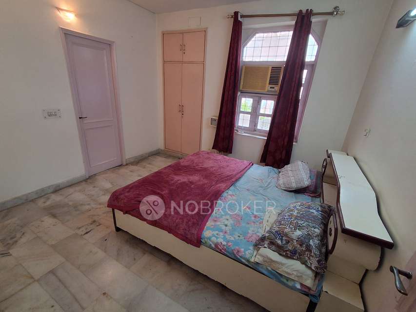 2 BHK Flat In K Block Central Square Awasiya Vikas Samiti, Kalkaji for Rent  In Kalkaji