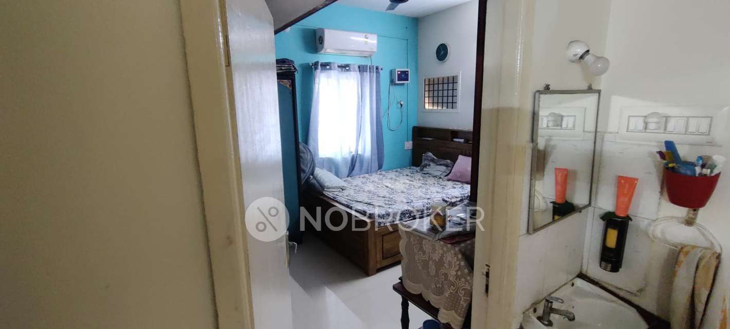 2 BHK Flat In Vishwa Srivasta For Sale  In Madipakkam