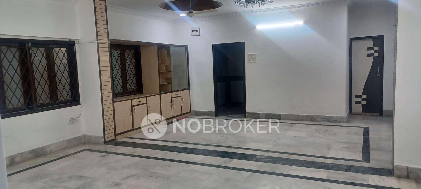 4+ BHK Flat In Mahalaxmi Apartments, Bowenpally For Sale  In Bowenpally