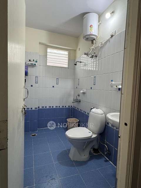 4+ BHK Flat For Sale  In Masab Tank