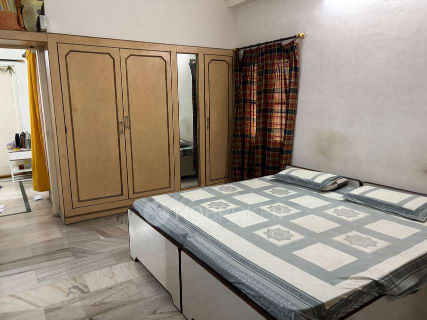 4+ BHK Flat For Sale  In Masab Tank