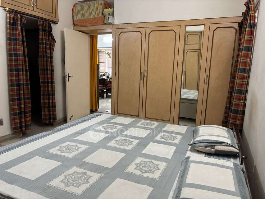 4+ BHK Flat For Sale  In Masab Tank