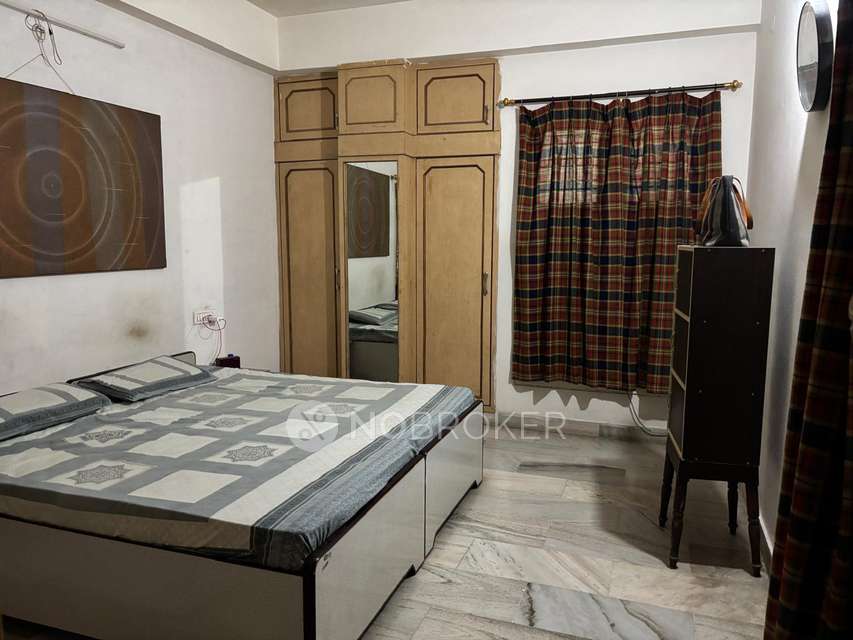 4+ BHK Flat For Sale  In Masab Tank