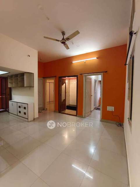 2 BHK Flat for Rent  In 15th A Main Road