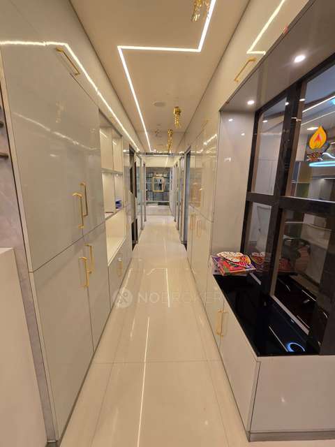 Office Space in Dashmesh Square, Pune for sale 