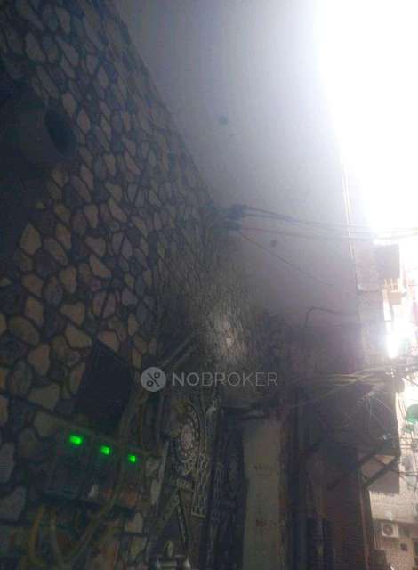 1 RK Flat for Rent  In Baljit Nagar