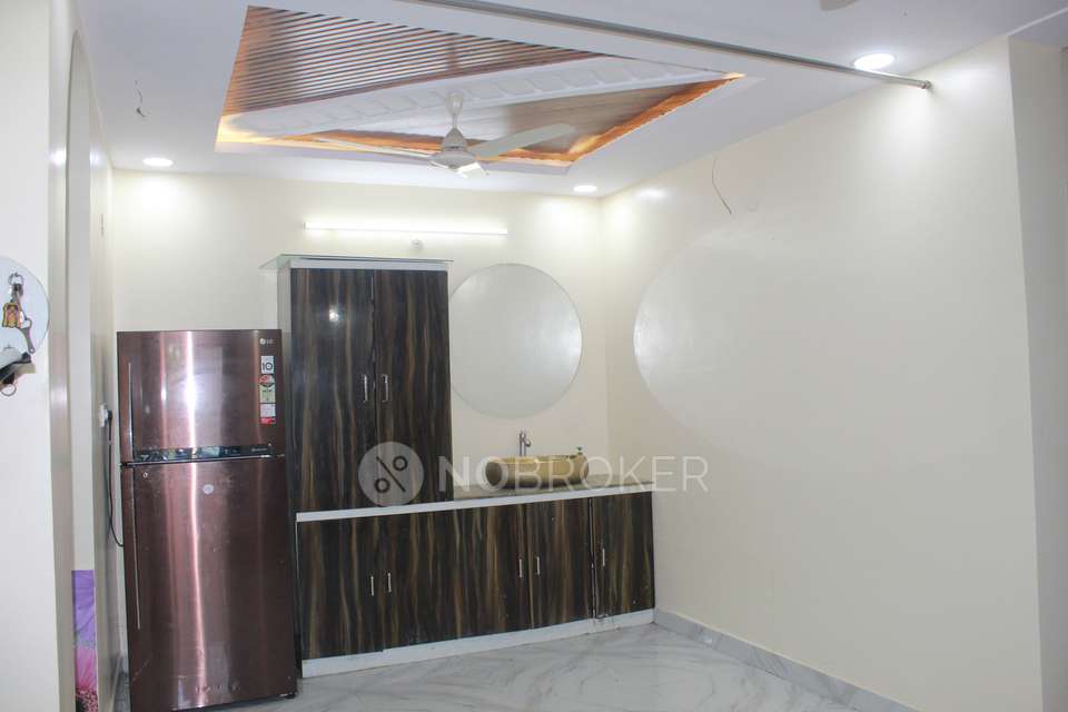 2 BHK Flat In Sai Dhruva Nivas For Sale  In Mallapur