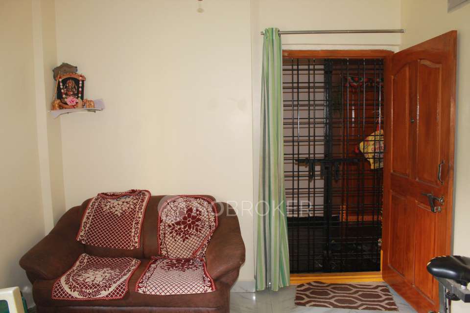 2 BHK Flat In Sai Dhruva Nivas For Sale  In Mallapur