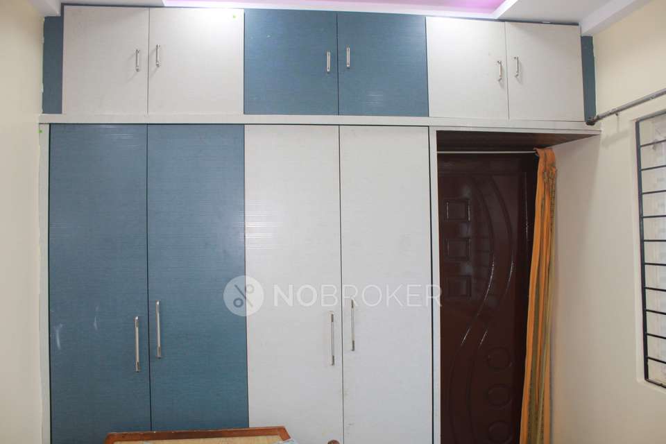 2 BHK Flat In Sai Dhruva Nivas For Sale  In Mallapur